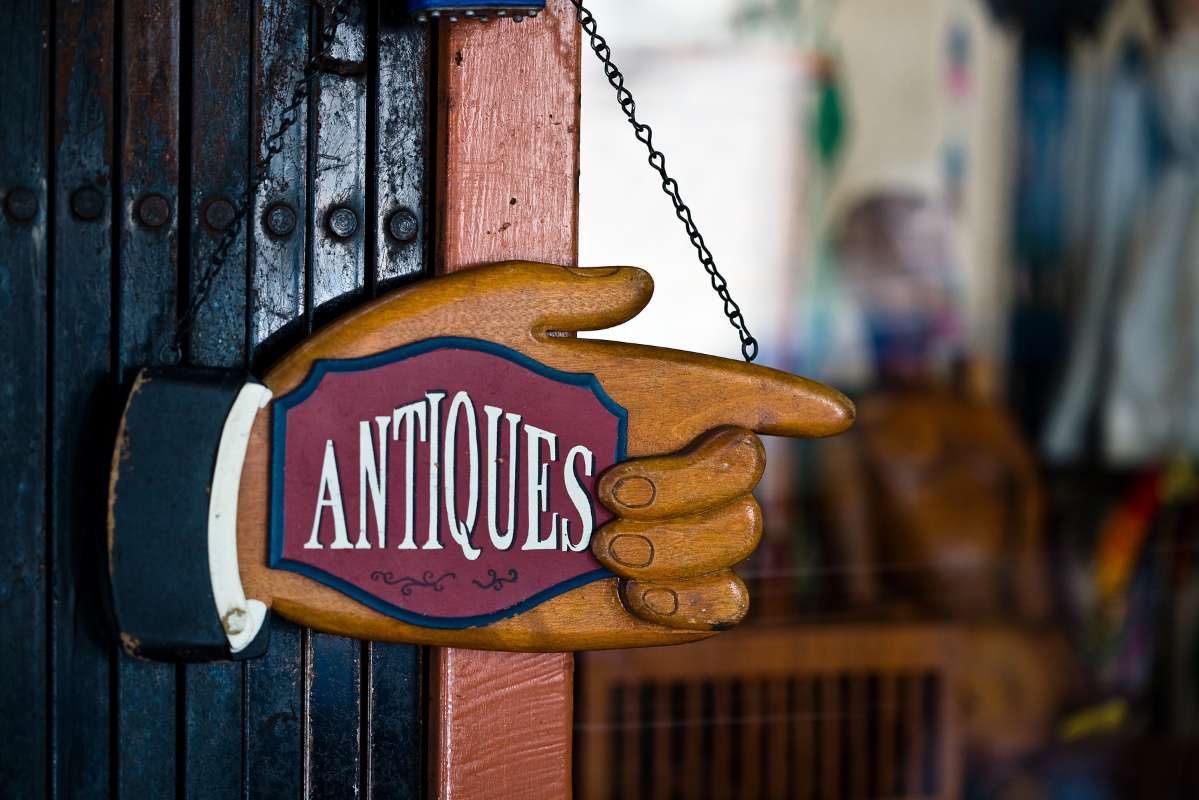 ¿Dónde vender antigüedades para ganar un dinero extra? ¡En Real Cash!